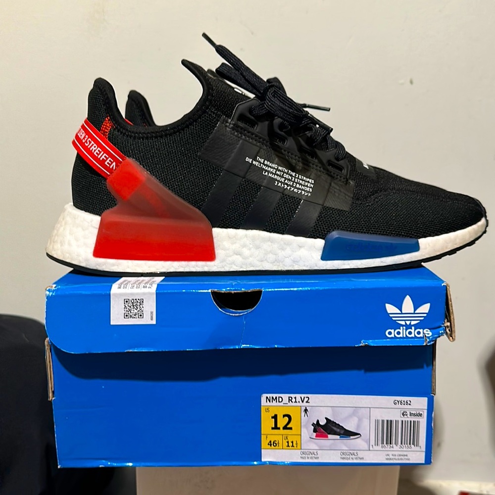 Adidas NMD R1 V2